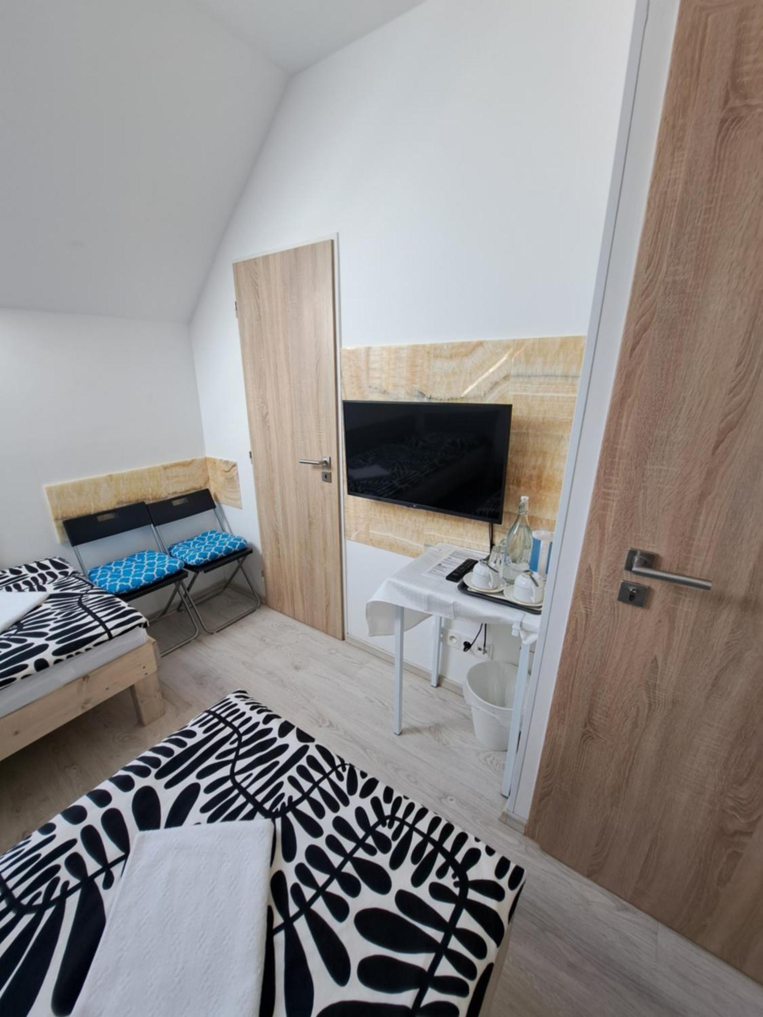 Apartmany Amalia Пиещани Екстериор снимка